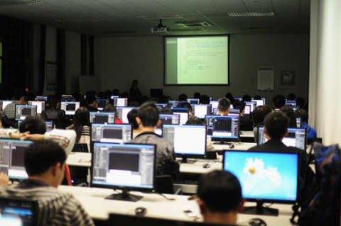 成都東軟學(xué)院經(jīng)濟信息咨詢 培養(yǎng)數(shù)字時代復(fù)合型經(jīng)濟人才