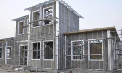 農(nóng)村蓋房子還在用水泥嗎?選這種材料施工,不僅抗地震還防臺(tái)風(fēng)